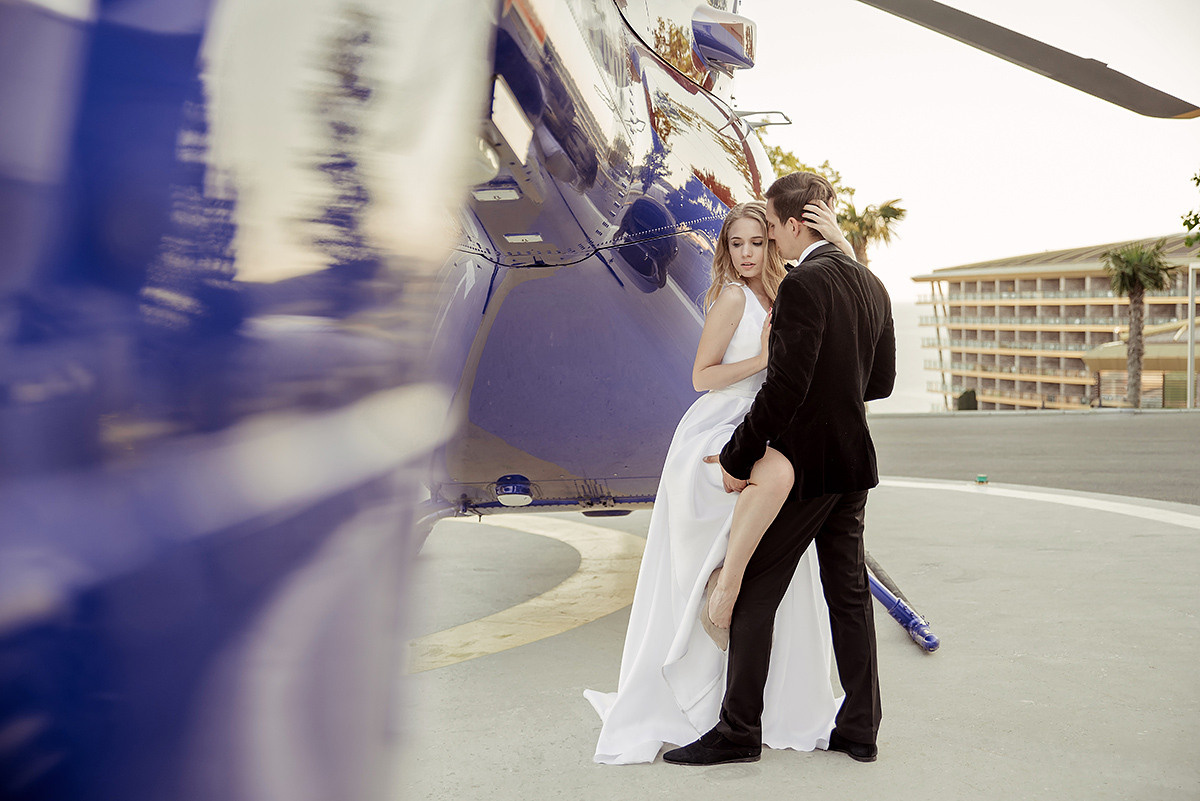 Стильная фотосессия свадьбы в Воронцовском парке. Свадебный и семейный фотограф в Москве Светлана Зоткина