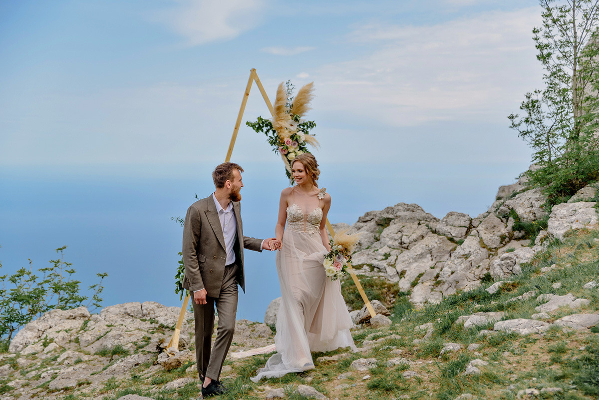 Фотосъемка свадьбы в горах Ай-Петри. Свадебный и семейный фотограф в Москве Светлана Зоткина