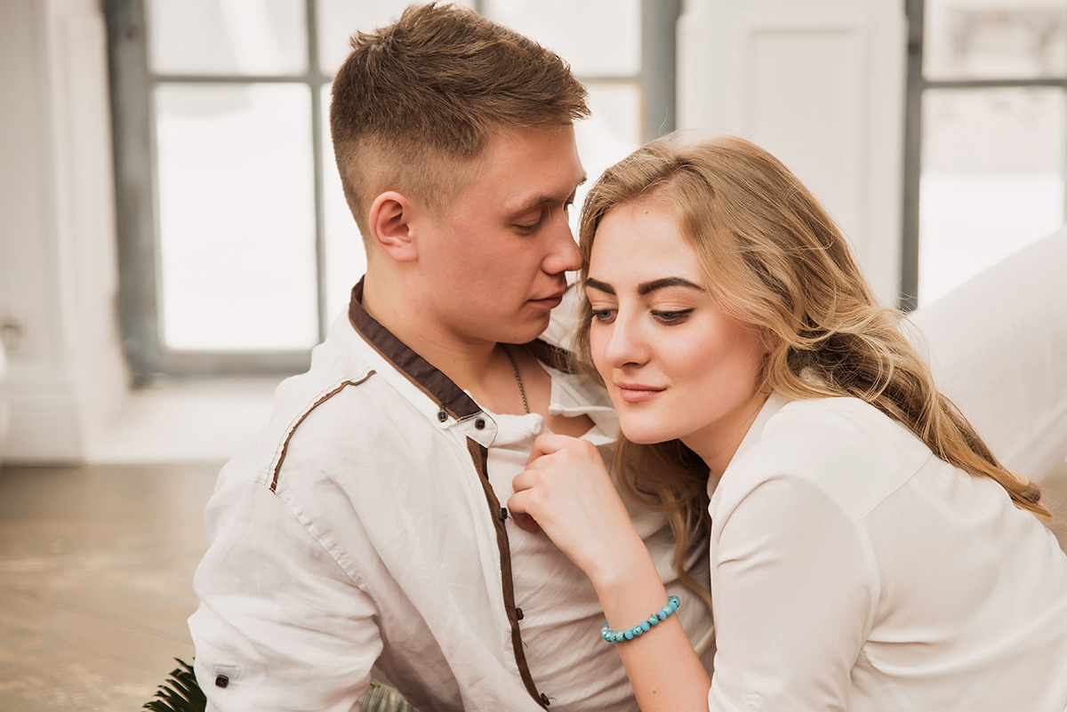 Предсвадебная фотосъемка лавстори в особняке Роял. Свадебный и семейный фотограф в Москве Светлана Зоткина