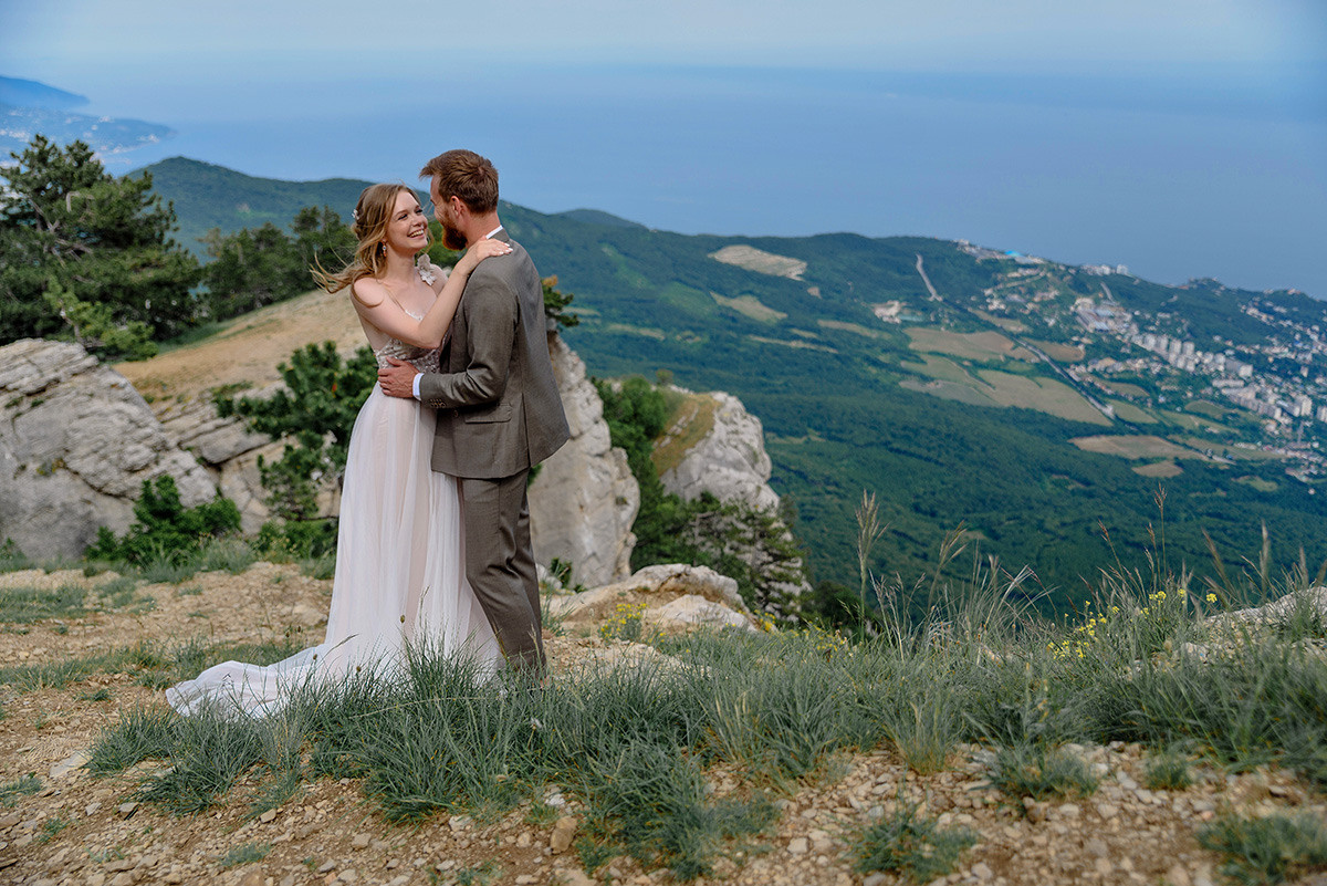 Фотосъемка свадьбы в горах Ай-Петри. Свадебный и семейный фотограф в Москве Светлана Зоткина