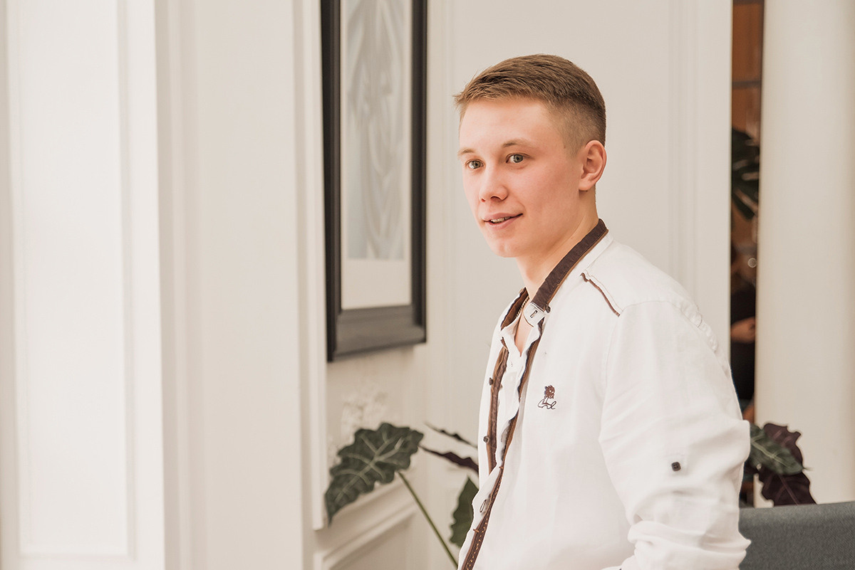 Предсвадебная фотосъемка лавстори в особняке Роял. Свадебный и семейный фотограф в Москве Светлана Зоткина