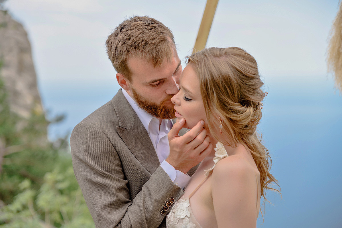 Фотосъемка свадьбы в горах Ай-Петри. Свадебный и семейный фотограф в Москве Светлана Зоткина