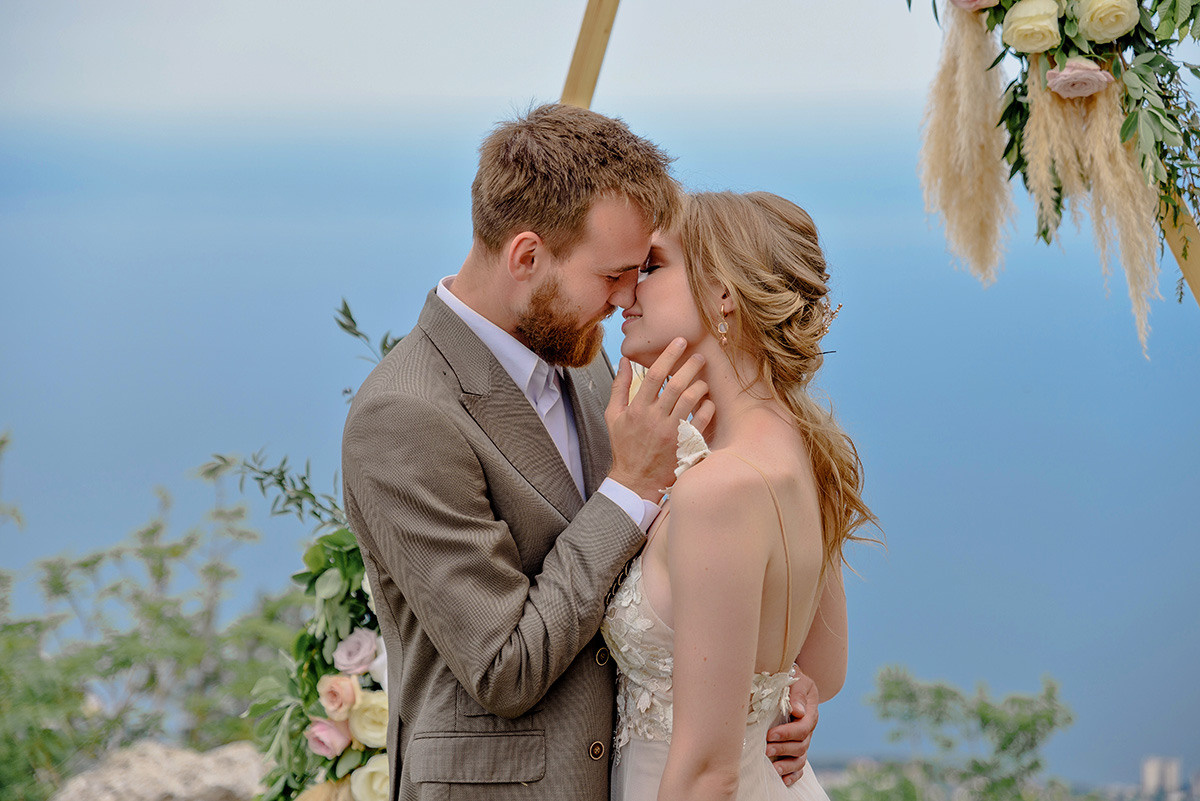 Фотосъемка свадьбы в горах Ай-Петри. Свадебный и семейный фотограф в Москве Светлана Зоткина