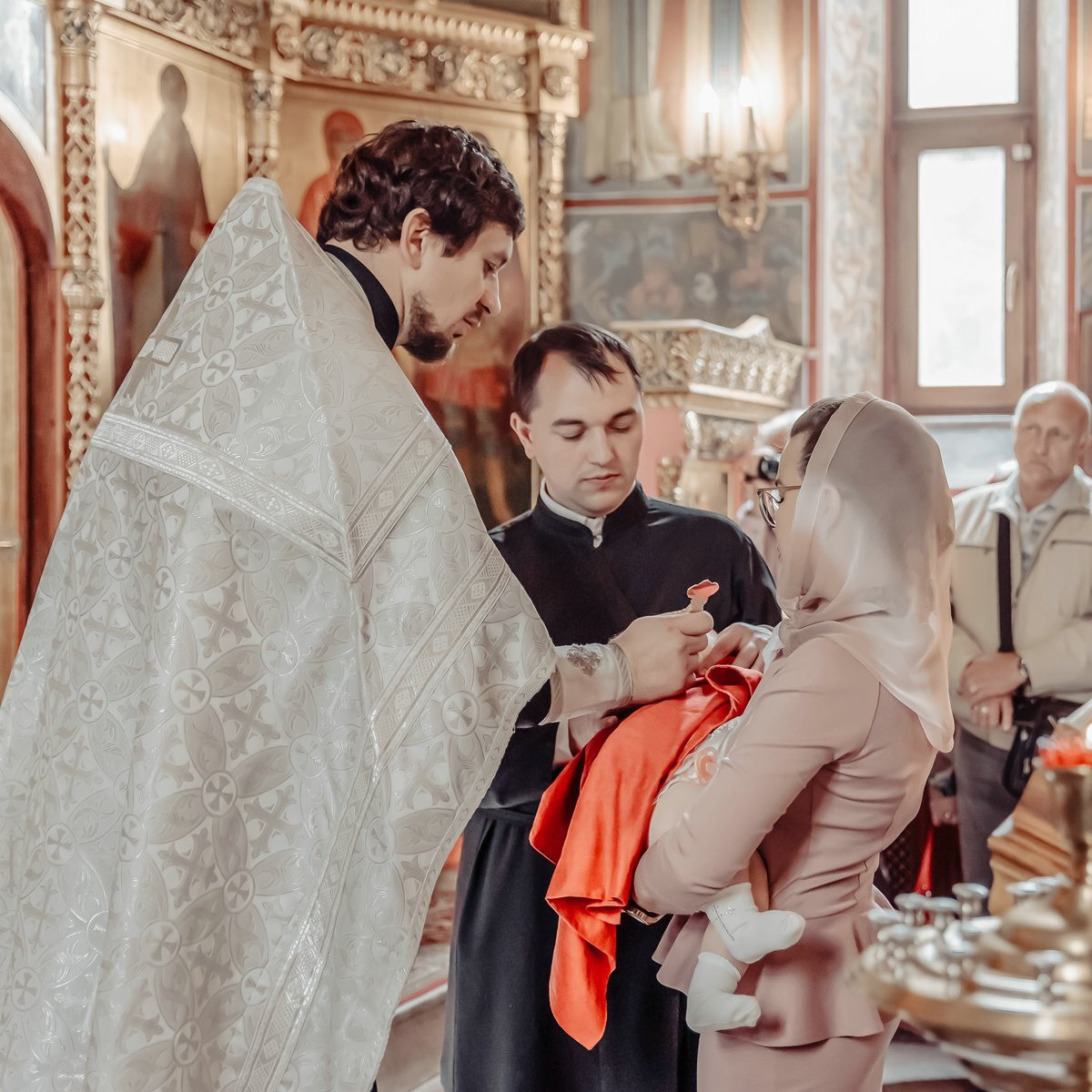 Крещение малыша. Свадебный и семейный фотограф в Москве Светлана Зоткина