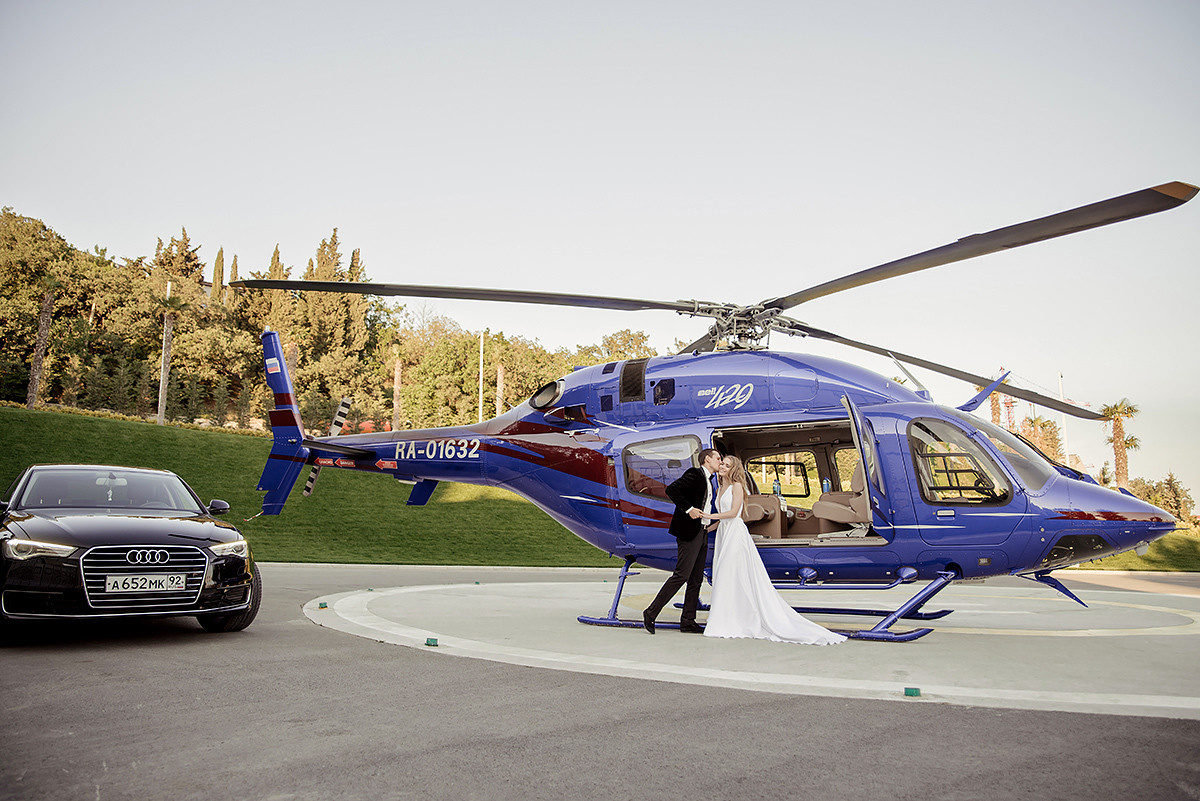 Стильная фотосессия свадьбы в Воронцовском парке. Свадебный и семейный фотограф в Москве Светлана Зоткина