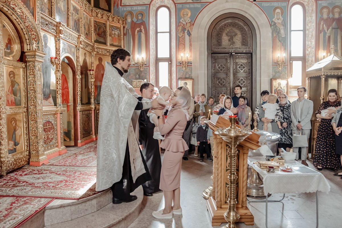 Крещение малыша. Свадебный и семейный фотограф в Москве Светлана Зоткина