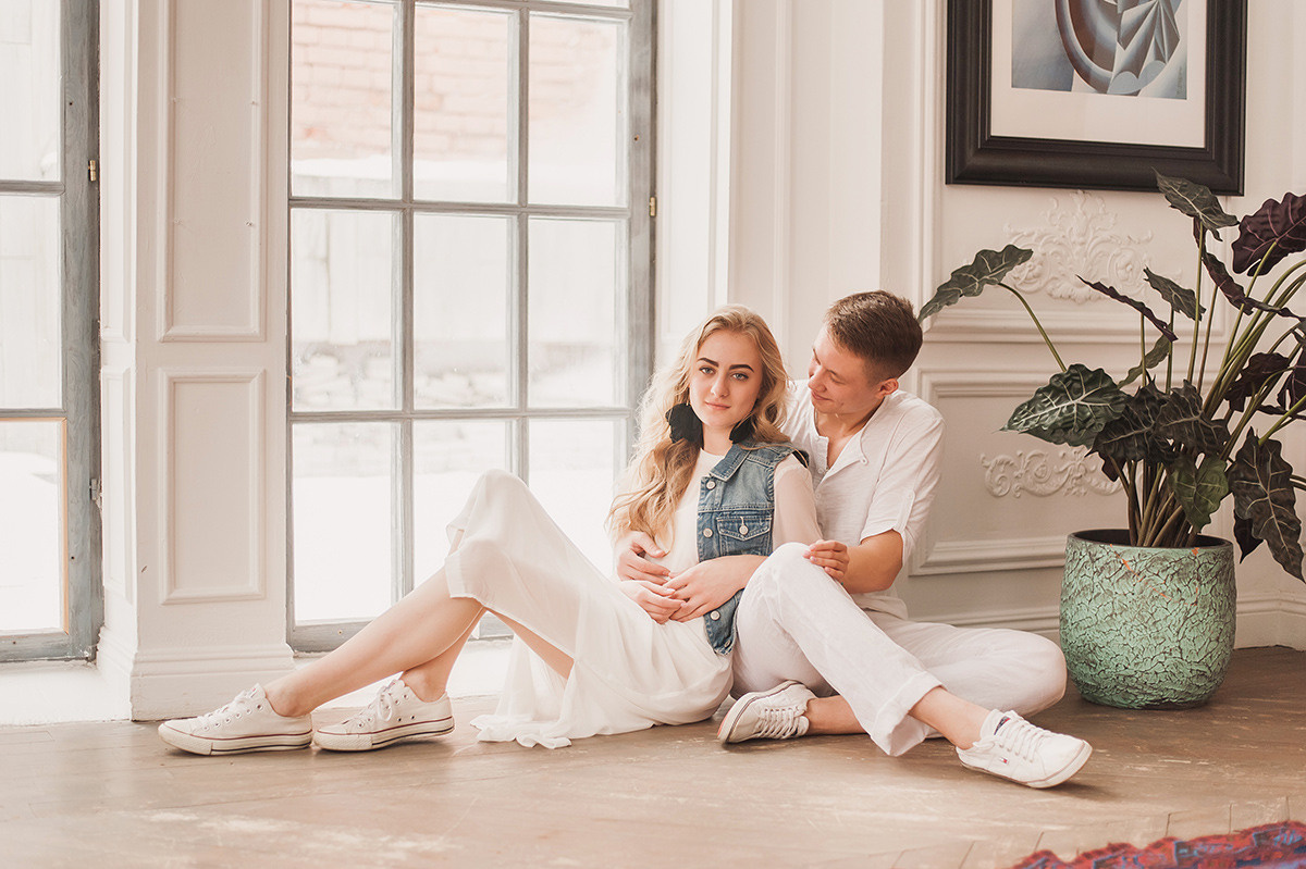 Предсвадебная фотосъемка лавстори в особняке Роял. Свадебный и семейный фотограф в Москве Светлана Зоткина
