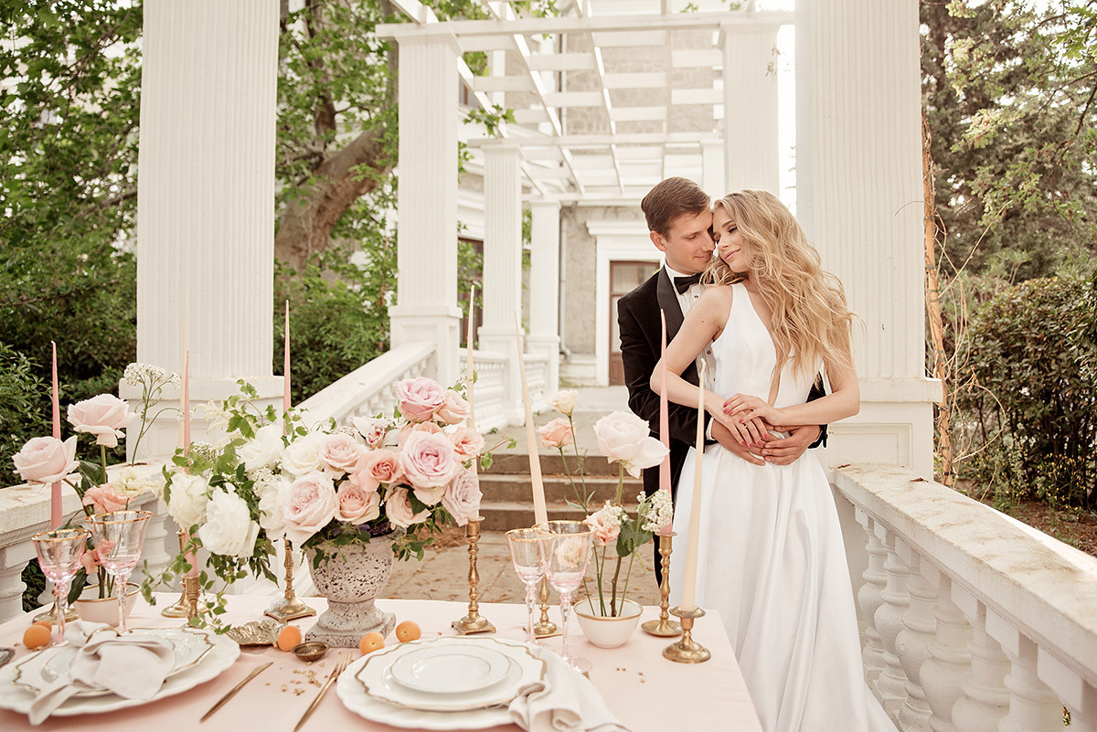 Стильная фотосессия свадьбы в Воронцовском парке. Свадебный и семейный фотограф в Москве Светлана Зоткина