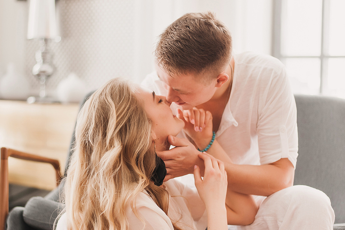 Предсвадебная фотосъемка лавстори в особняке Роял. Свадебный и семейный фотограф в Москве Светлана Зоткина