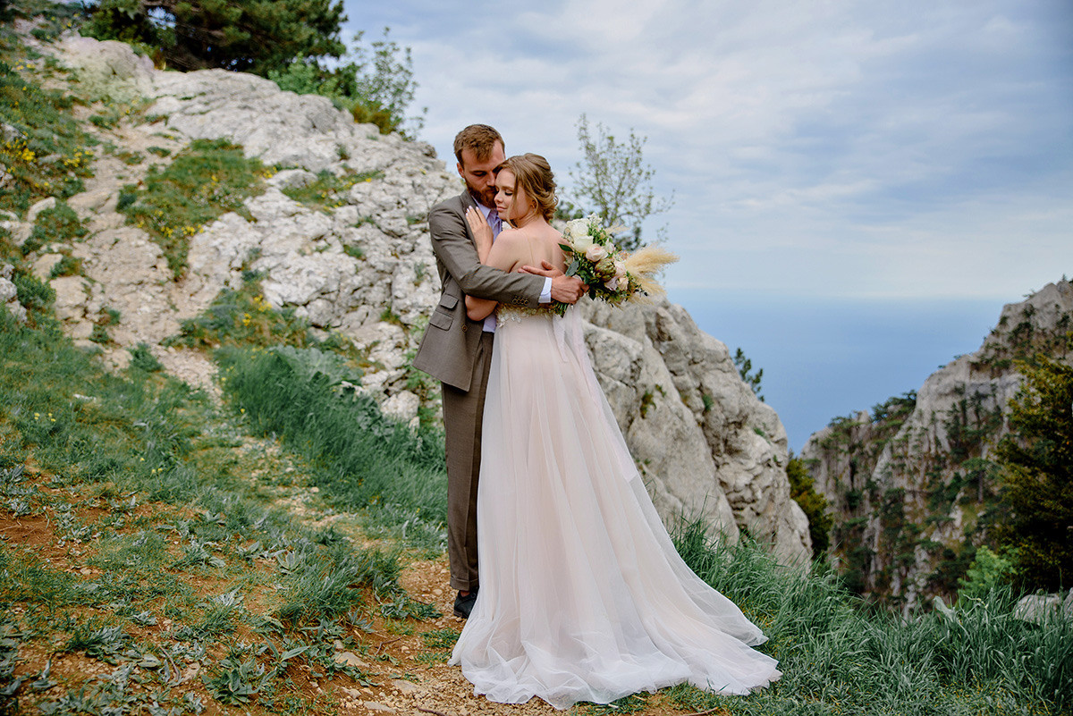 Фотосъемка свадьбы в горах Ай-Петри. Свадебный и семейный фотограф в Москве Светлана Зоткина
