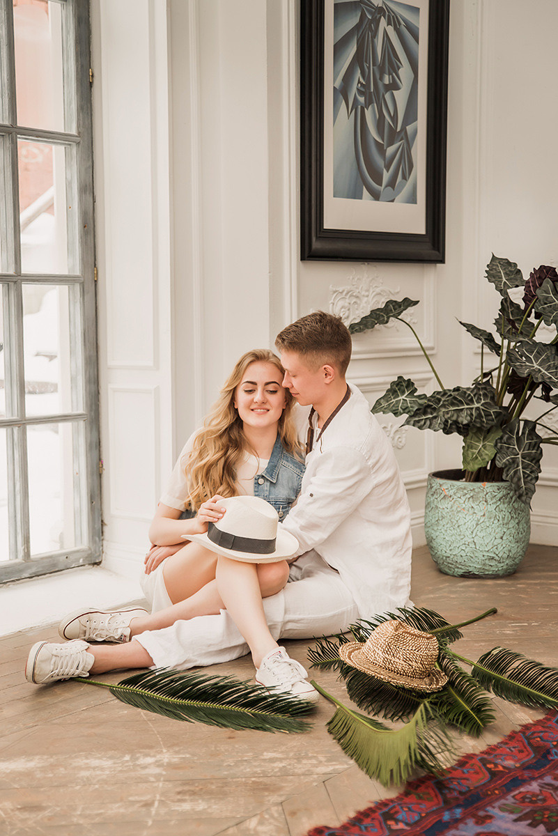 Предсвадебная фотосъемка лавстори в особняке Роял. Свадебный и семейный фотограф в Москве Светлана Зоткина