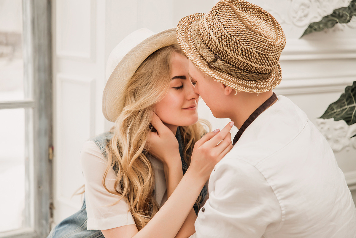 Предсвадебная фотосъемка лавстори в особняке Роял. Свадебный и семейный фотограф в Москве Светлана Зоткина