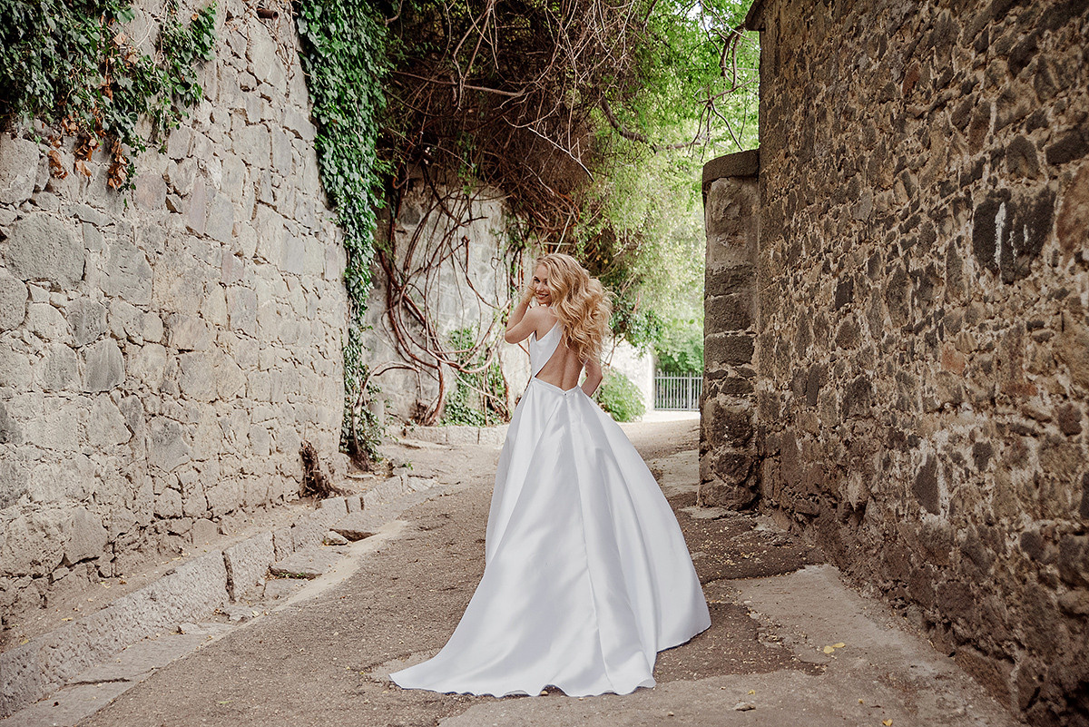 Стильная фотосессия свадьбы в Воронцовском парке. Свадебный и семейный фотограф в Москве Светлана Зоткина