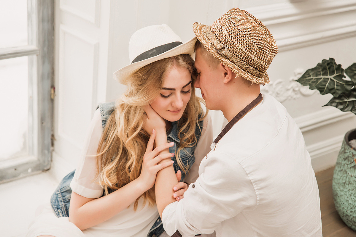 Предсвадебная фотосъемка лавстори в особняке Роял. Свадебный и семейный фотограф в Москве Светлана Зоткина