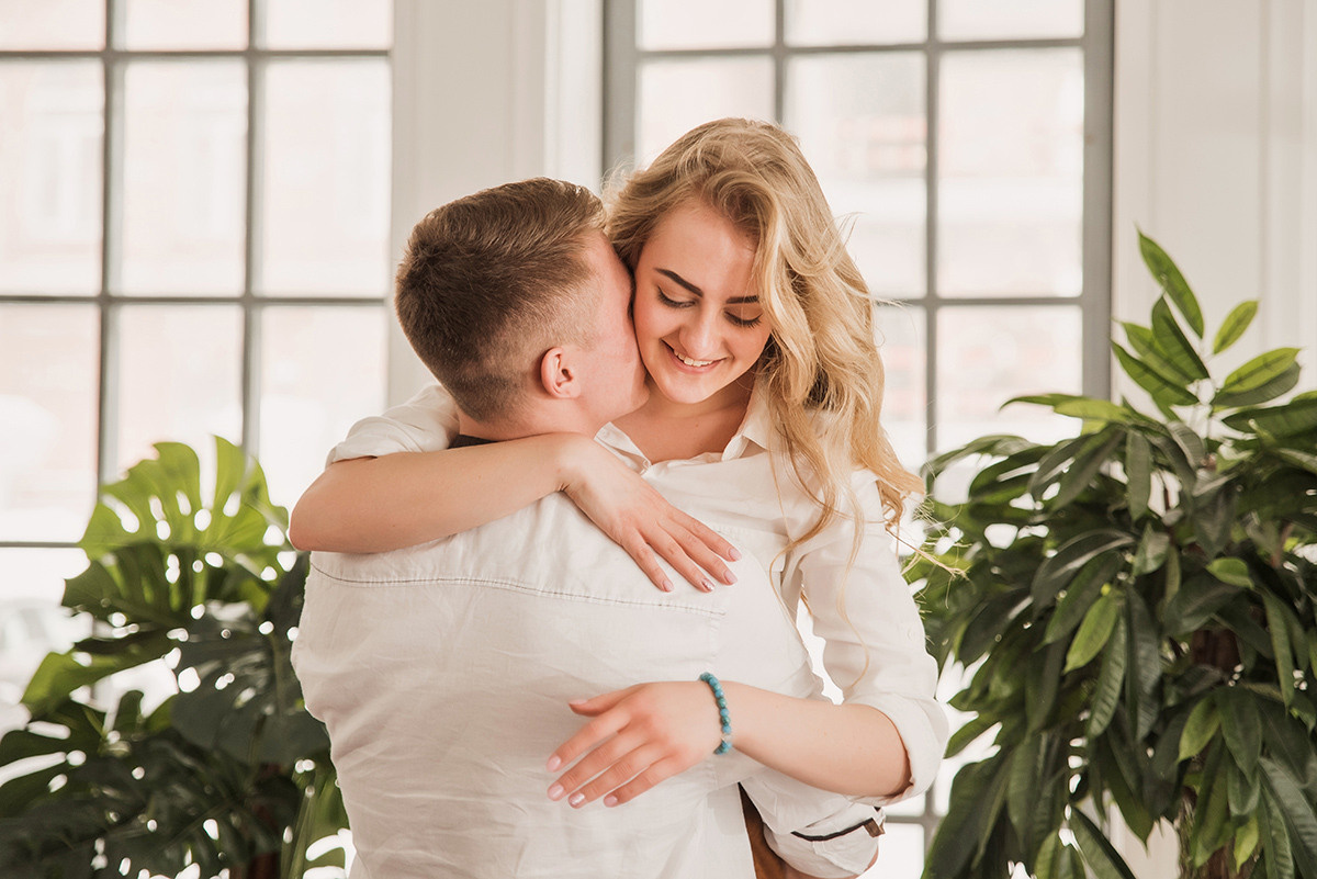 Предсвадебная фотосъемка лавстори в особняке Роял. Свадебный и семейный фотограф в Москве Светлана Зоткина