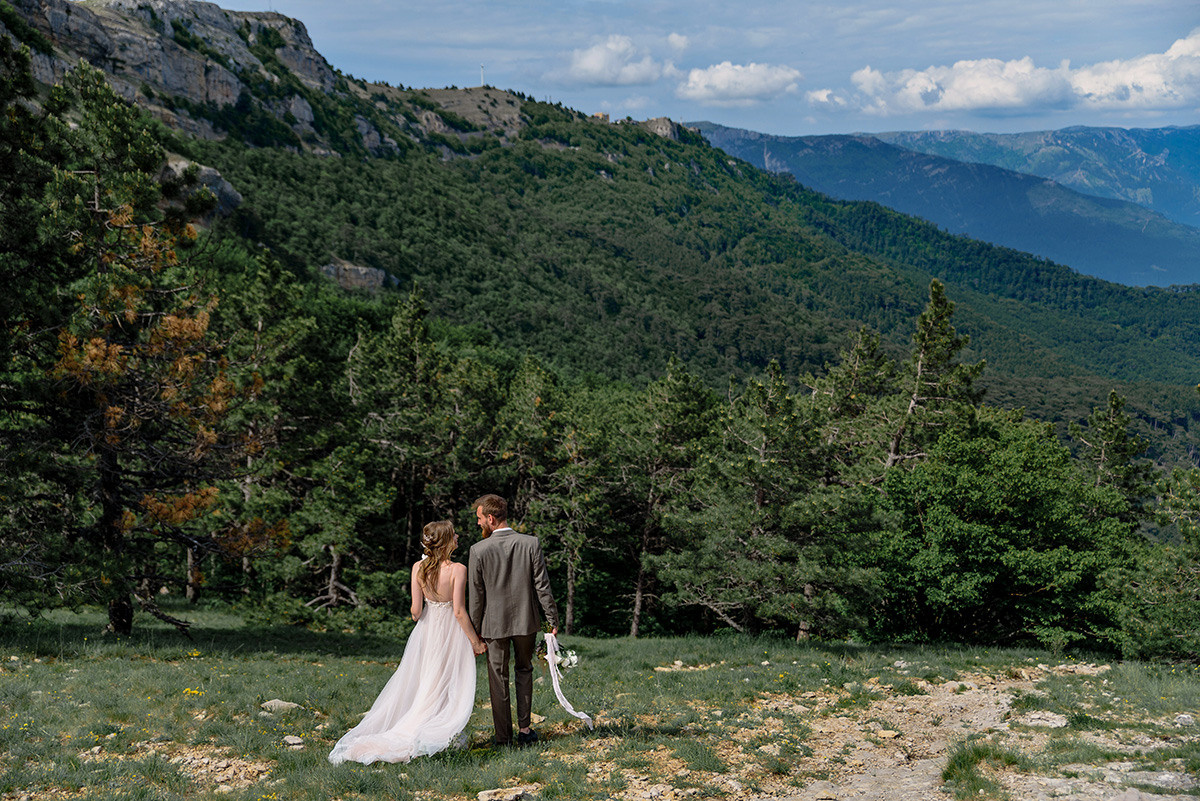 Фотосъемка свадьбы в горах Ай-Петри. Свадебный и семейный фотограф в Москве Светлана Зоткина