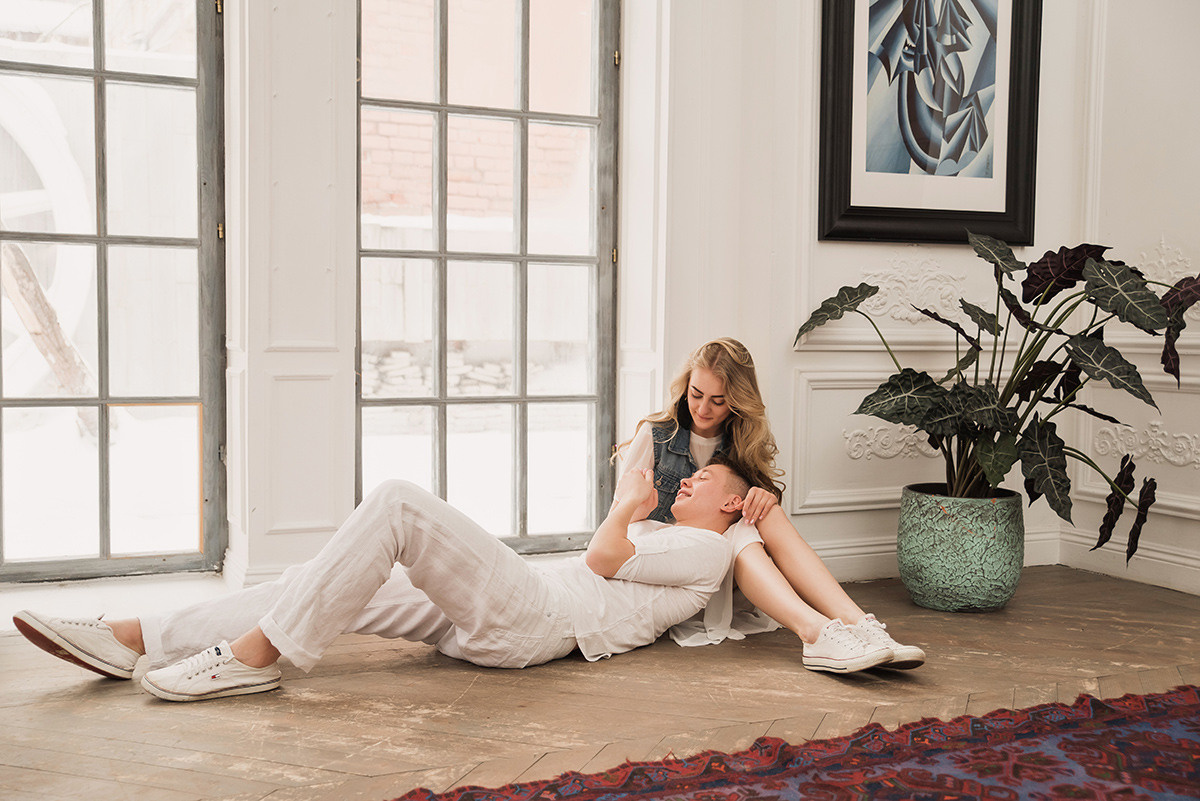 Предсвадебная фотосъемка лавстори в особняке Роял. Свадебный и семейный фотограф в Москве Светлана Зоткина