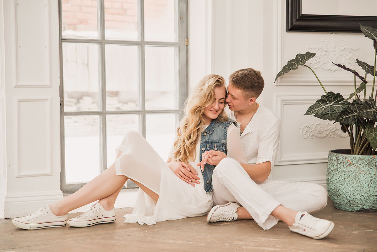 Предсвадебная фотосъемка лавстори в особняке Роял. Свадебный и семейный фотограф в Москве Светлана Зоткина