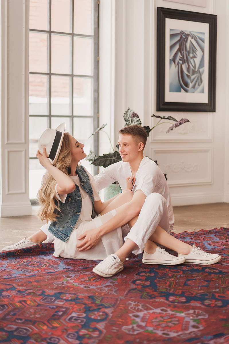 Предсвадебная фотосъемка лавстори в особняке Роял. Свадебный и семейный фотограф в Москве Светлана Зоткина