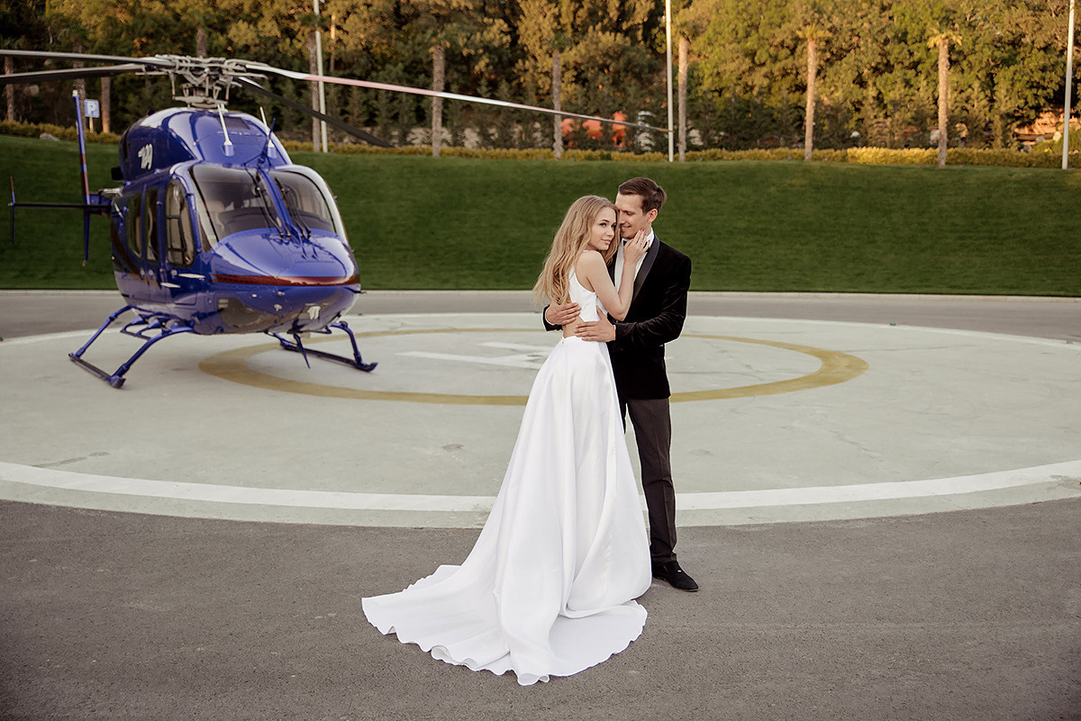 Стильная фотосессия свадьбы в Воронцовском парке. Свадебный и семейный фотограф в Москве Светлана Зоткина