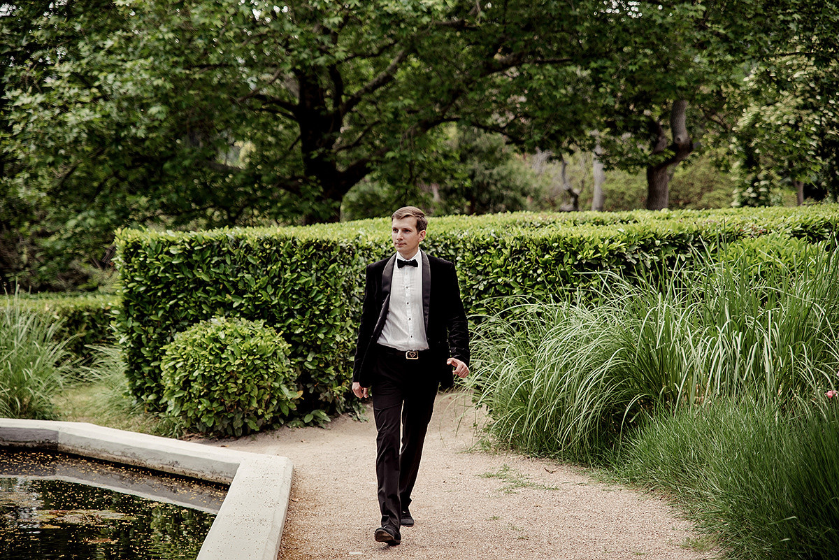 Стильная фотосессия свадьбы в Воронцовском парке. Свадебный и семейный фотограф в Москве Светлана Зоткина