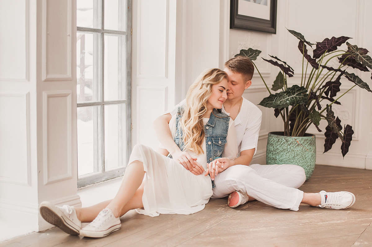 Предсвадебная фотосъемка лавстори в особняке Роял. Свадебный и семейный фотограф в Москве Светлана Зоткина