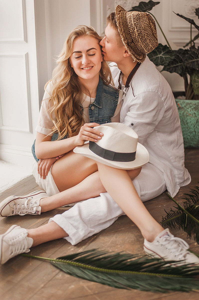 Предсвадебная фотосъемка лавстори в особняке Роял. Свадебный и семейный фотограф в Москве Светлана Зоткина