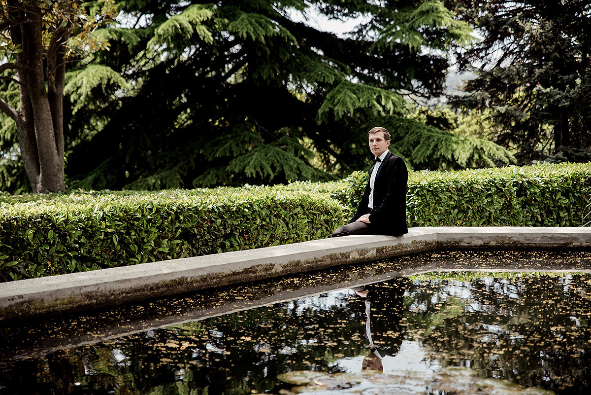 Стильная фотосессия свадьбы в Воронцовском парке. Свадебный и семейный фотограф в Москве Светлана Зоткина