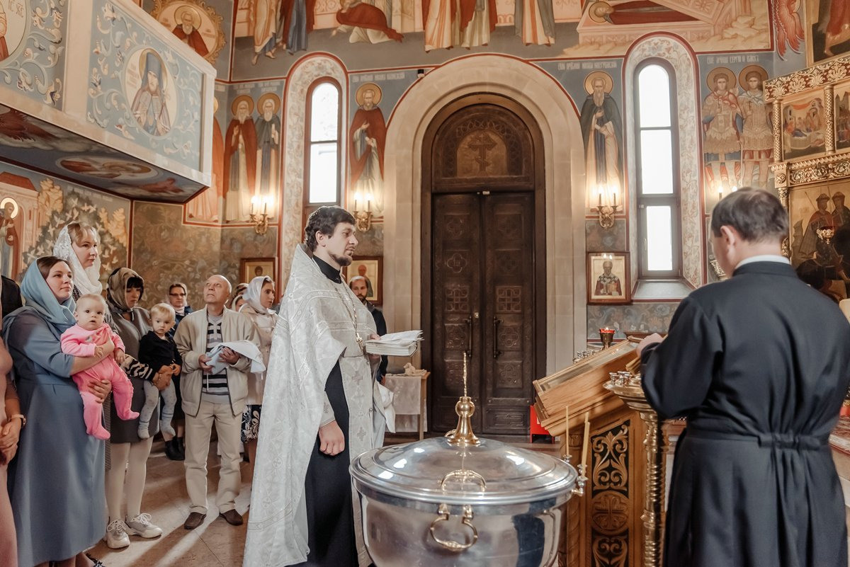 Крещение малыша. Свадебный и семейный фотограф в Москве Светлана Зоткина
