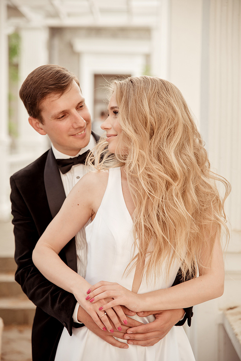 Стильная фотосессия свадьбы в Воронцовском парке. Свадебный и семейный фотограф в Москве Светлана Зоткина