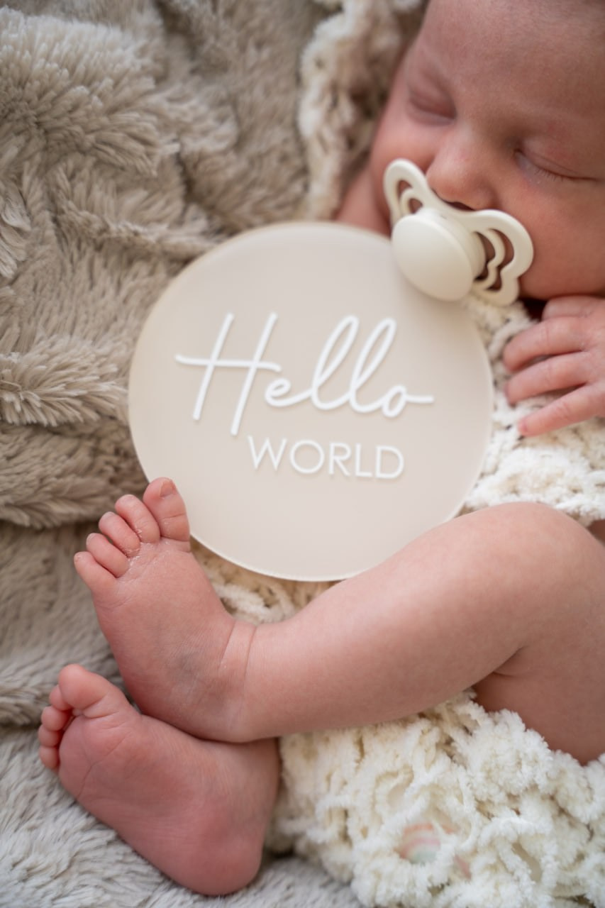 Фотосессия новорожденного дома  примеры фото. Фотограф в Ялте Инна Найден. Детский и семейный фотограф