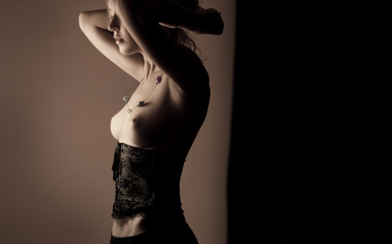 Ню. Мультижанровый фотограф Дарья Strebog