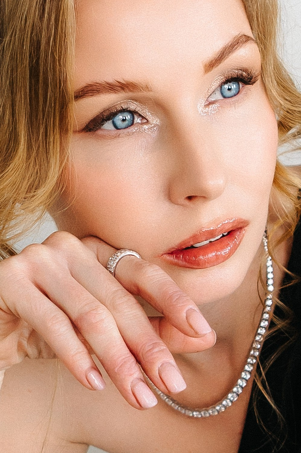 Ксения — украшения. Elena Sova — семейный и женский фотограф в Санкт-Петербурге