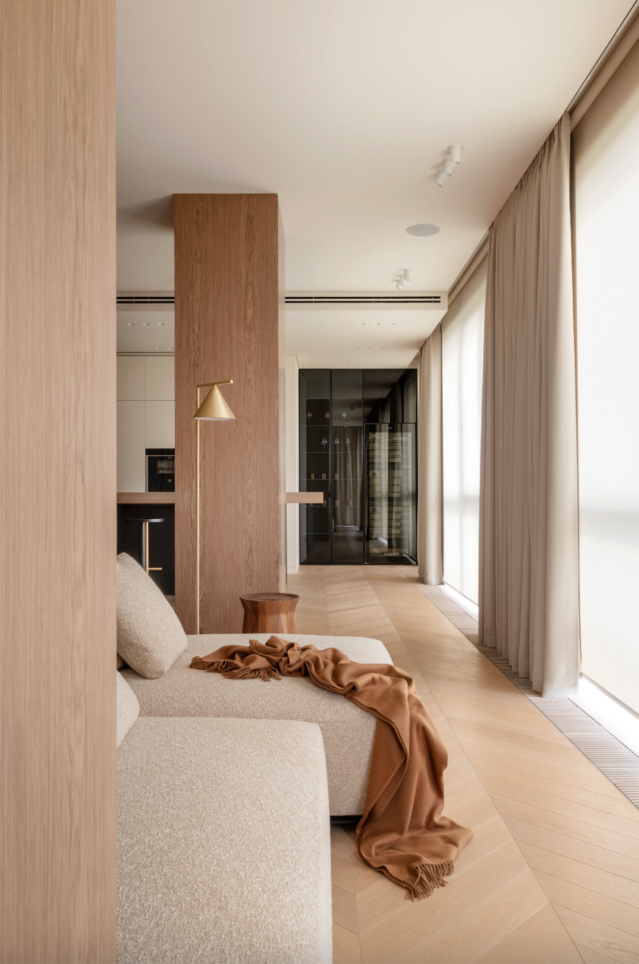 SYMPHONY 34 / 132 м². Inside Form — студия, где проект начинается не с стен, а с человека. Индивидуальный подход, живой стиль