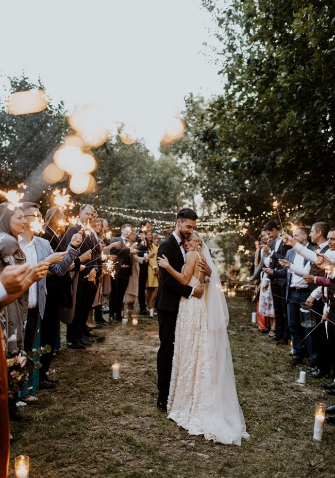 Свадьбы. Фотосессия в студии в Москве от профессионального фотографа услуги по доступным ценам