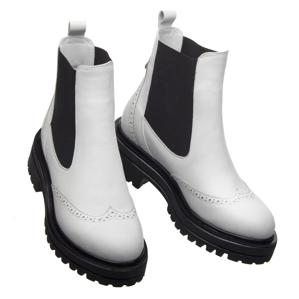 Предметка. Обувь. Фотограф Мария Кольцова