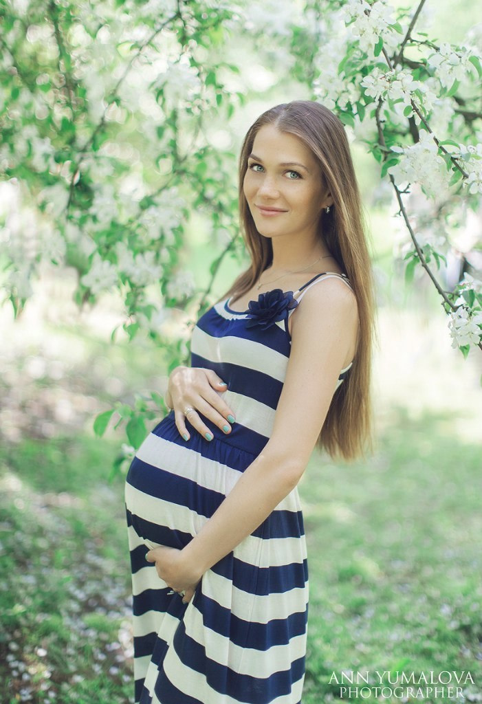 Беременные. Женский фотограф в Санк-Петербурге и Москве — фотосессия девушки в студии, портрет, фотосъемка
