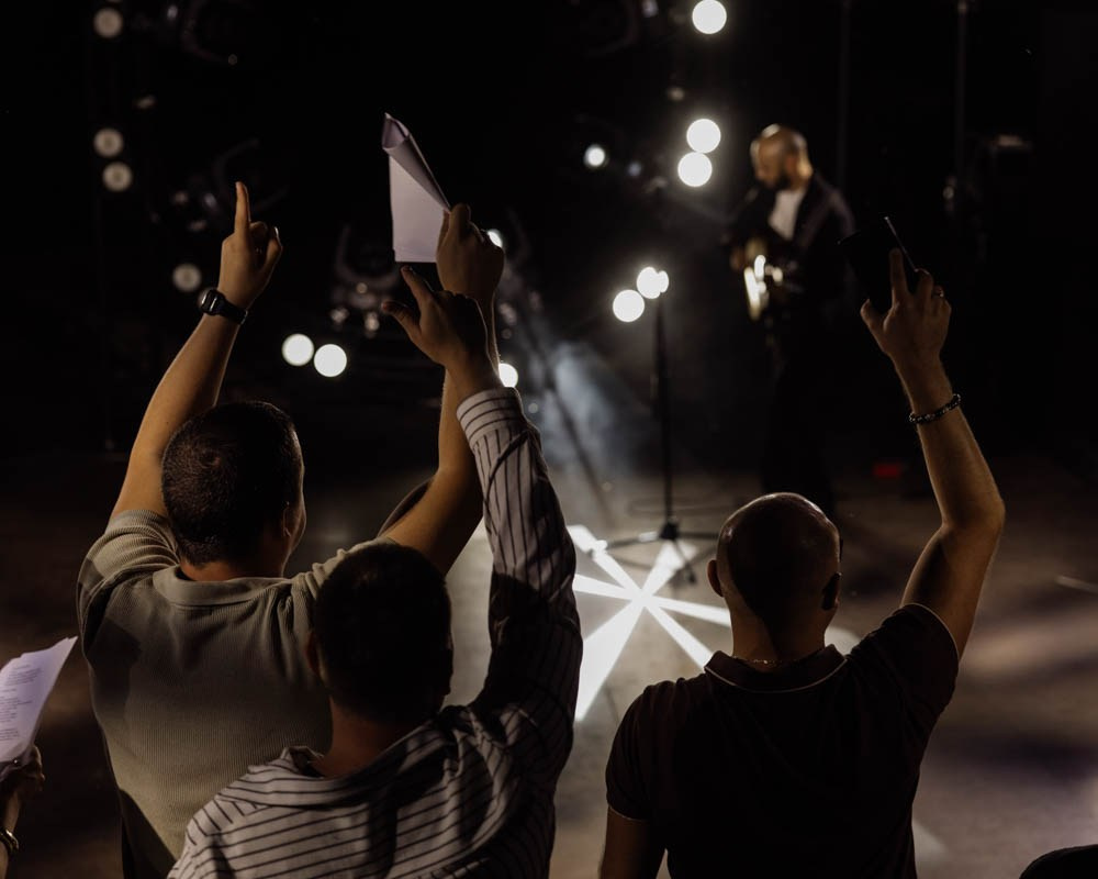 Любовь и ветер. Владимир Киселев — свадебный фотограф в Саратове, Москве и по всему миру
