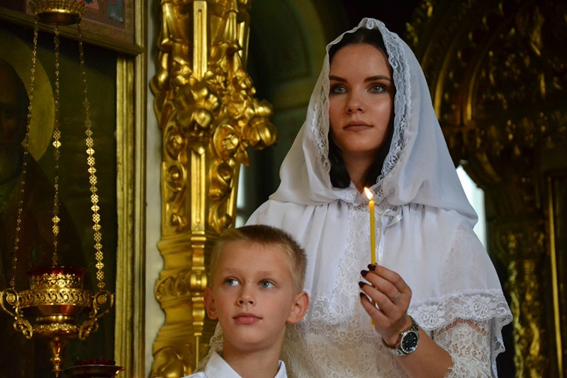 Посещение церкви. Дети. Fotounata.ru