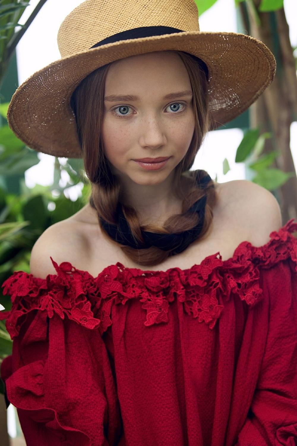 Студийный образ. Визажист, стилист по прическам и гример в Москве