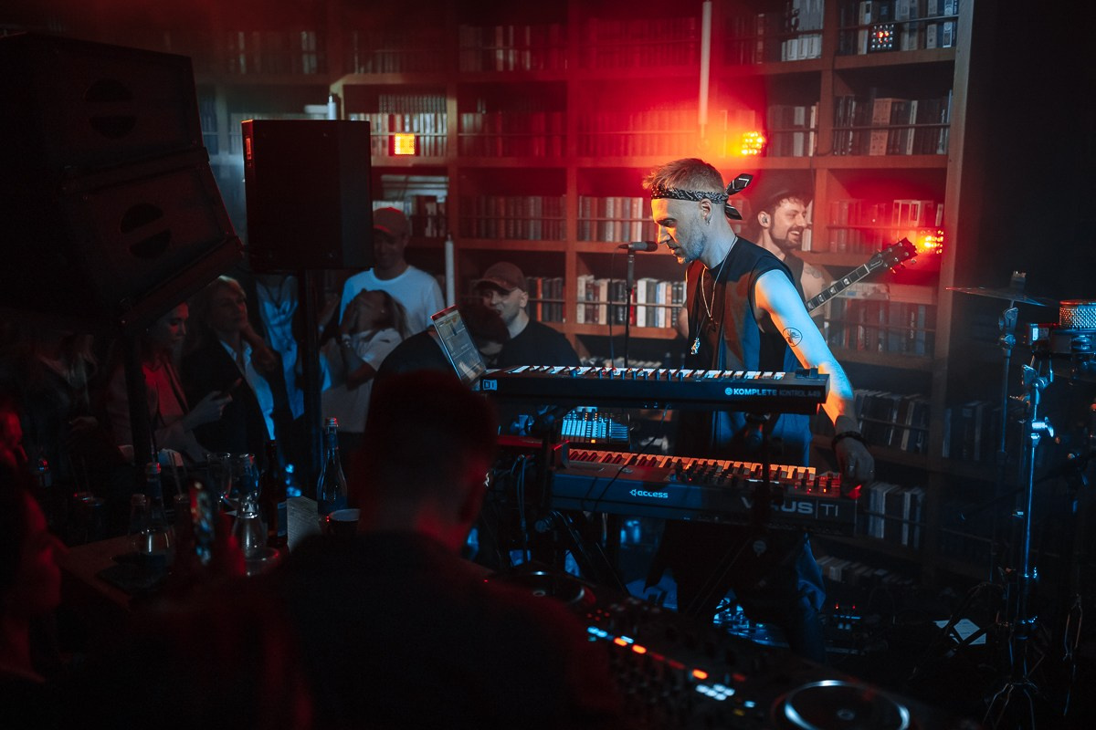 Концерт Volen Sentir в клубе «COMMUNITY». Фотограф Москва