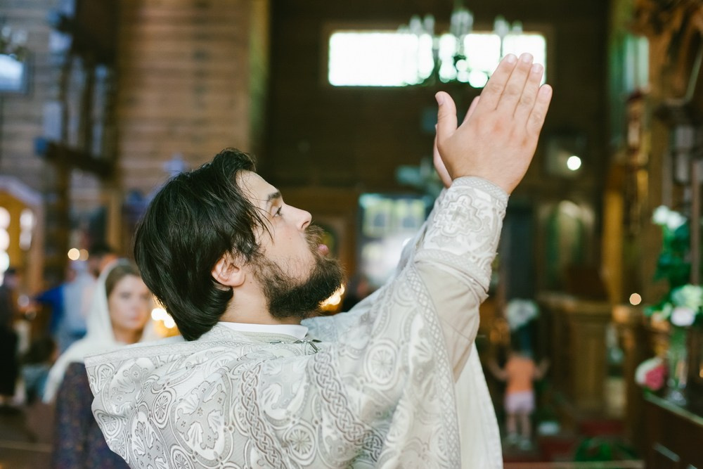 Крещение Церковь Иконы Божией Матери Казанской. Вырица. Фотограф на крещение в Санкт Петербурге