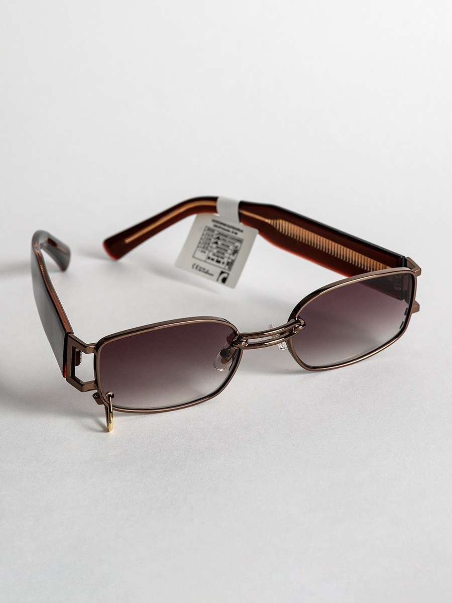 Съемка солнцезащитных очков. Фотограф в Санкт-Петербурге