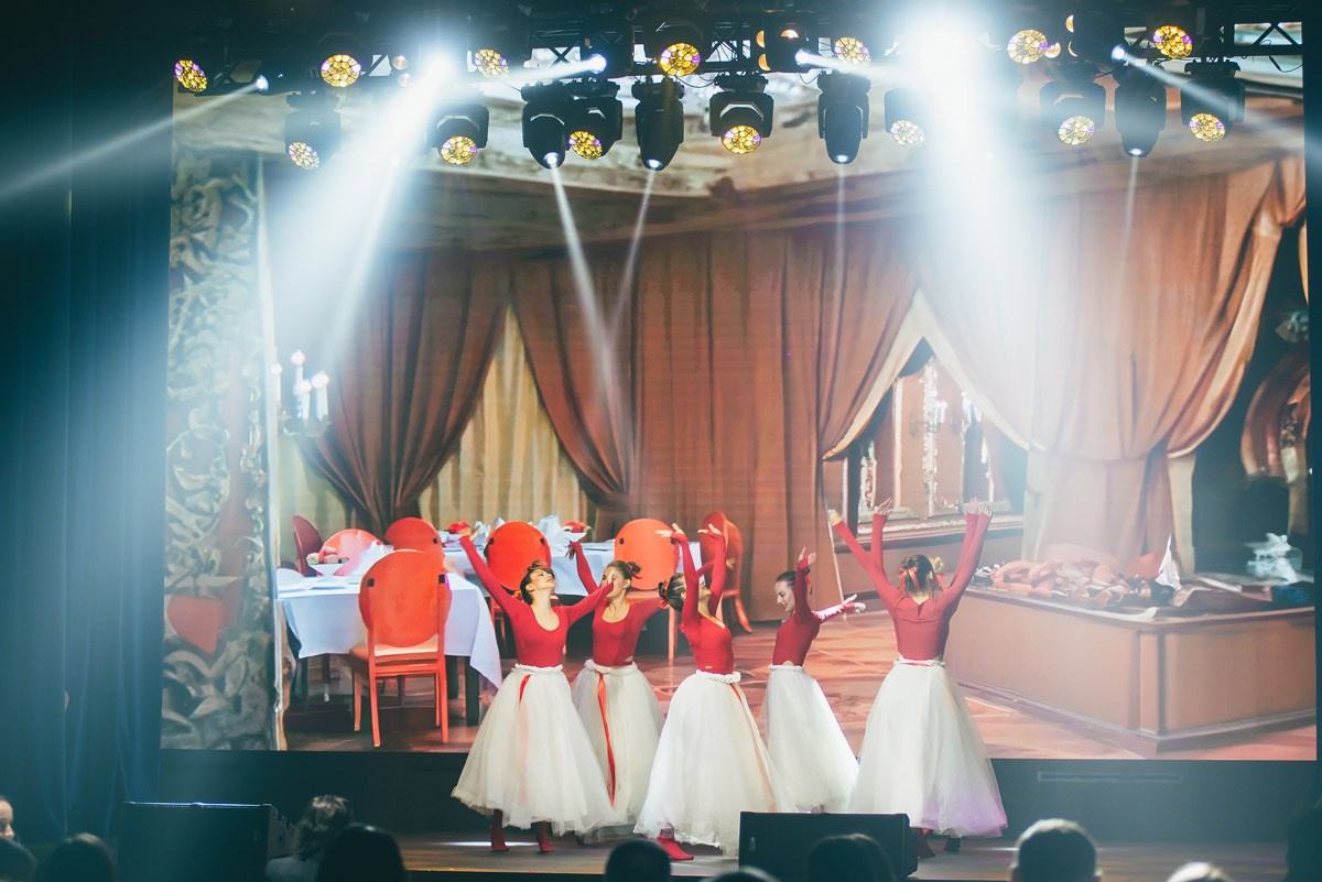 Old House Resort & Spa — «12 стульев»