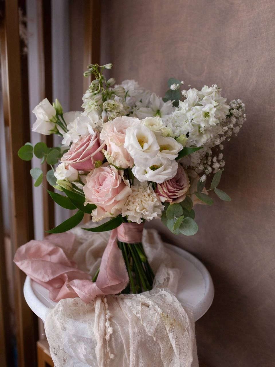 Цветные для букетов, 250 руб. Дизайнер полиграфии в Санкт-Петербурге. Заказать свадебные приглашения, подарочные сертификаты, полиграфию для бизнеса, шелковые ленты