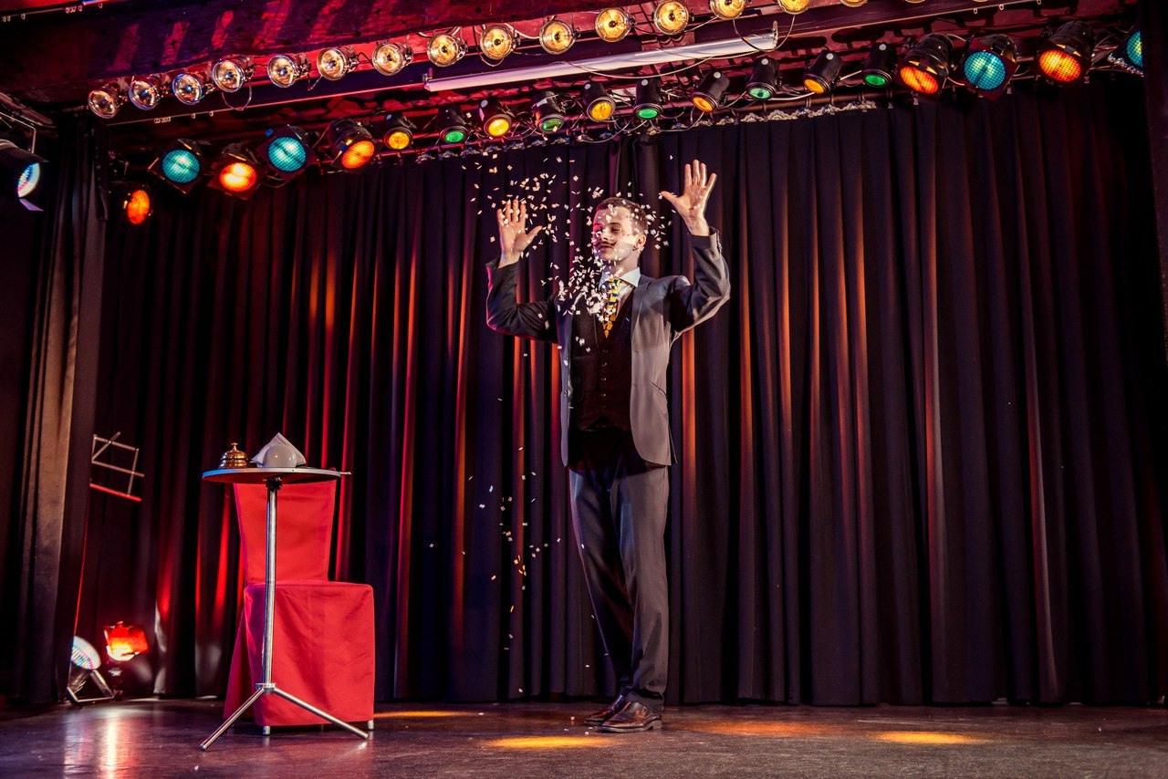 Тематические вечера. Фестивали. Дом Шрёдера