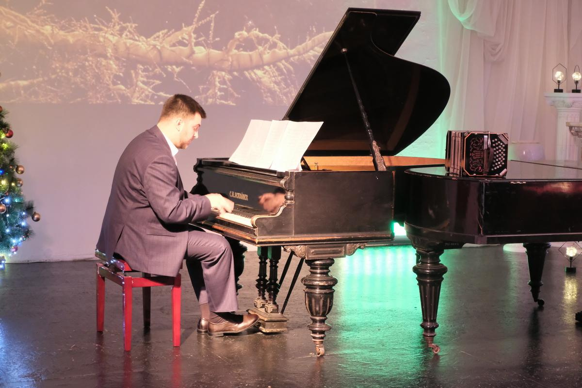 Глеб Шипилов-Бьяги. Бандонеон, аргентинское танго и песни на языке оригинала. Концерт в Доме Шрёдера