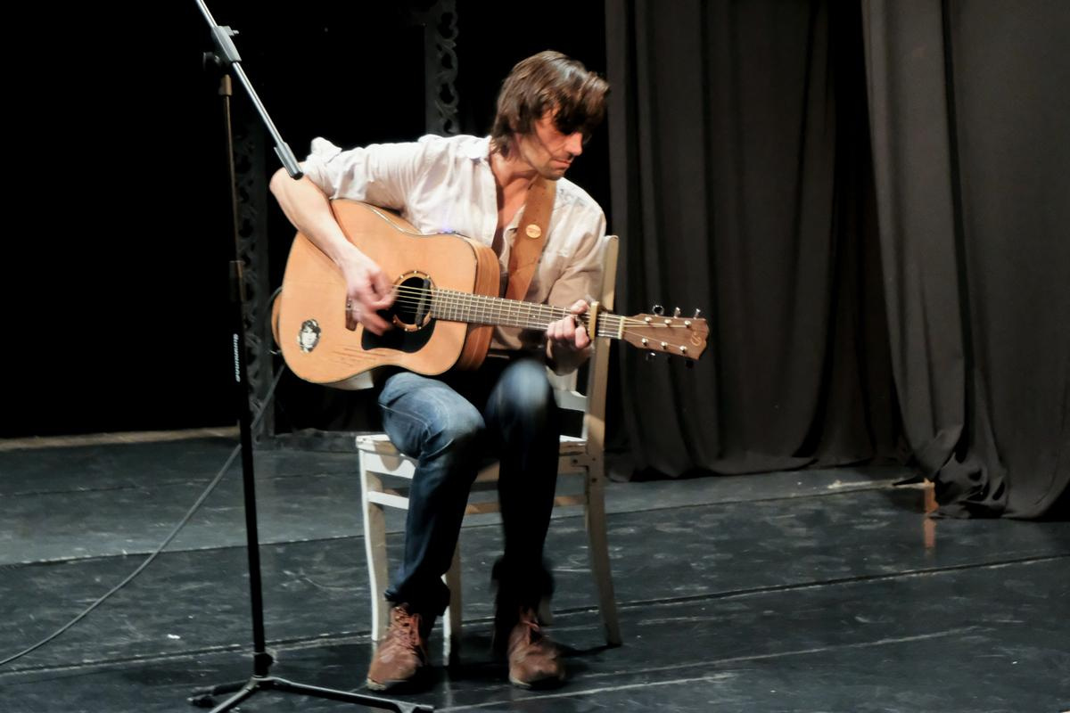 Максим Ермачков - автор-исполнитель