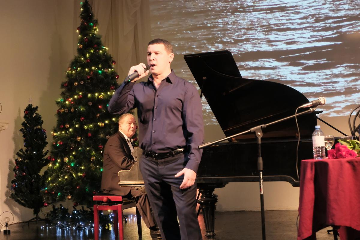 Ренат Султанов - певец