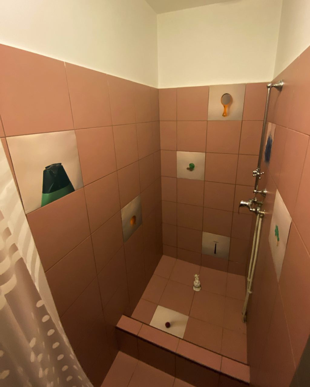 Bathroom. Ilia Kronchev-Ivanov